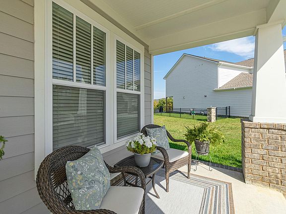 5th image of 2205 Maytown Cir