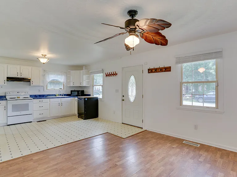 39 Appomattox Ave — Photo 7