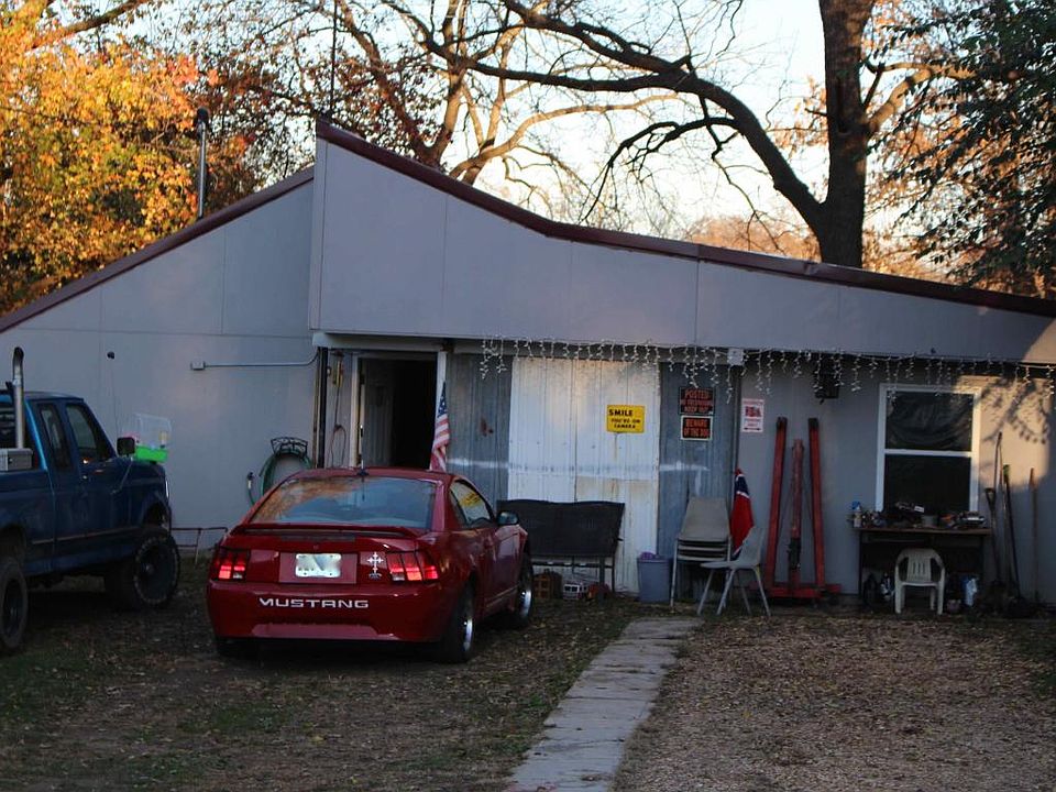 1st image of 914 N Oakland Ave