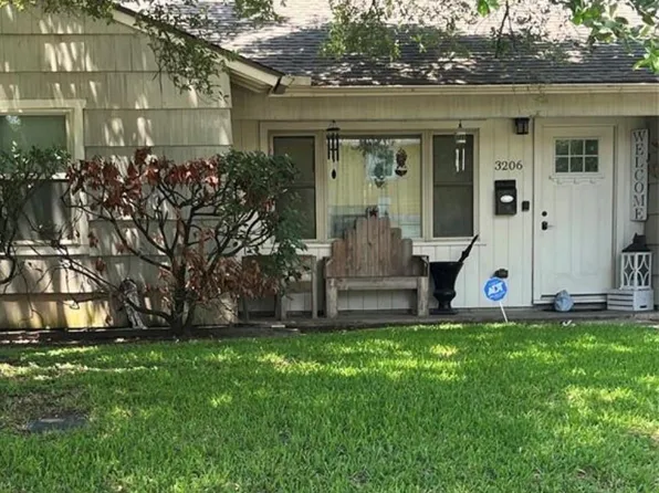 3206 Jarvis St, Houston, TX 77063