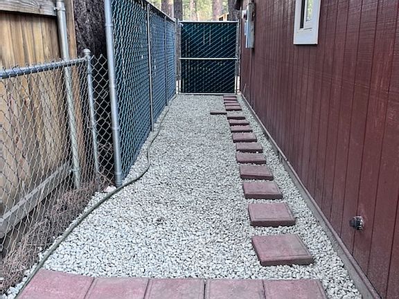 2nd image of 809 E Angeles Blvd