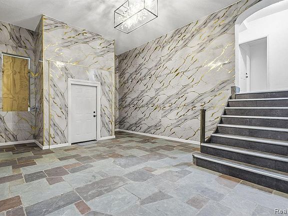 3rd image of 3295 Rochester St #3