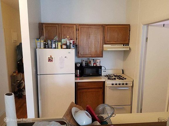 3rd image of 73 W 83rd St APT 2W