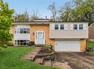 407 Laurie Dr, Pittsburgh, PA 15235
