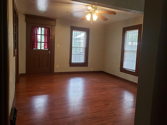5th image of 29 N Main St