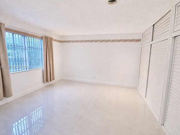 4th image of 1431 S 14th Ave APT 118