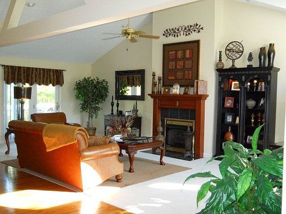 2nd image of 106 Marshall Way
