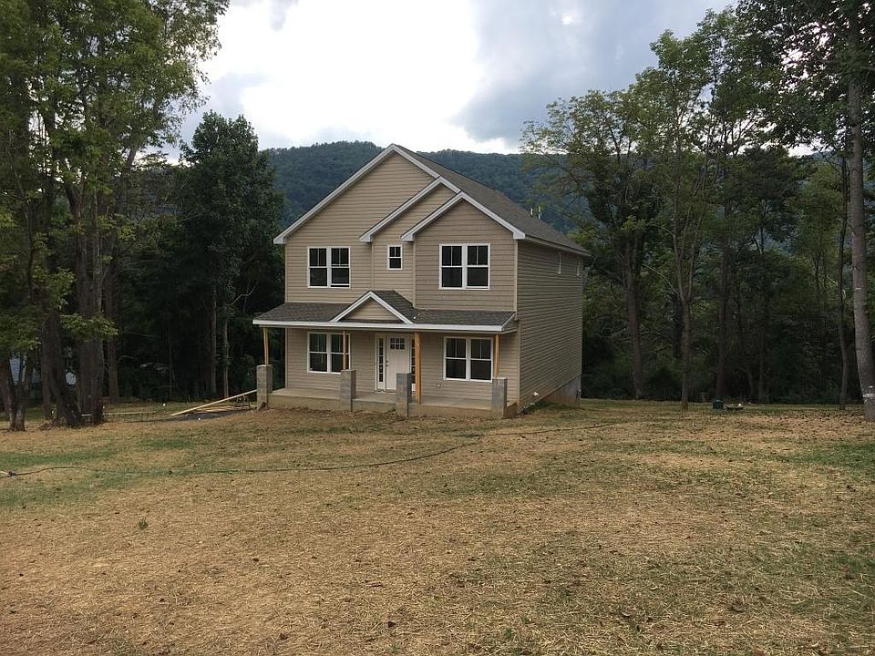 1st image of 130 Mimosa St