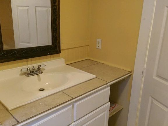 5th image of 3312 Rosalie St