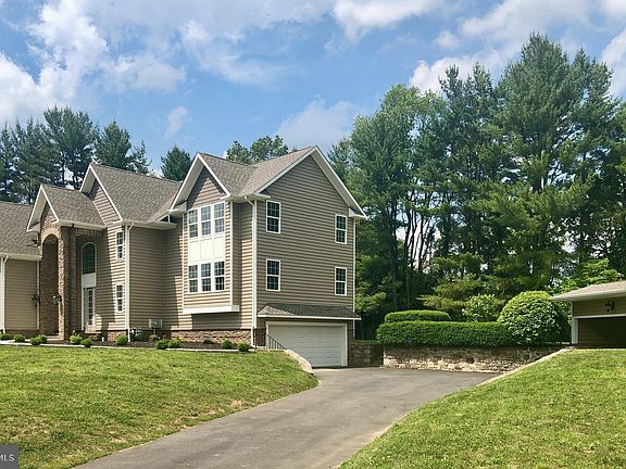 4th image of 593 Newell Dr