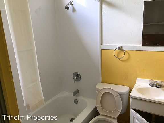 5th image of 828 N Jefferson St #6585136