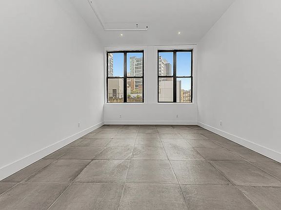 4th image of 81 Willoughby St #407