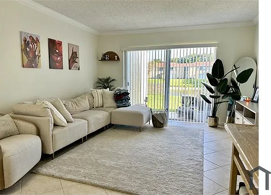 10126 Twin Lakes Dr — Photo 6