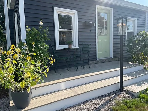 1 Monroe St, Dover, NH 03820