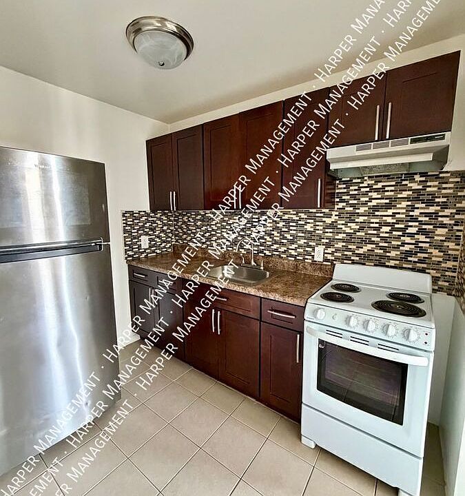 1st image of 239 Slater St APT 308