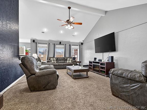 5th image of 5712 Hazel Rd