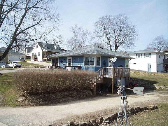 2nd image of 704 E North St