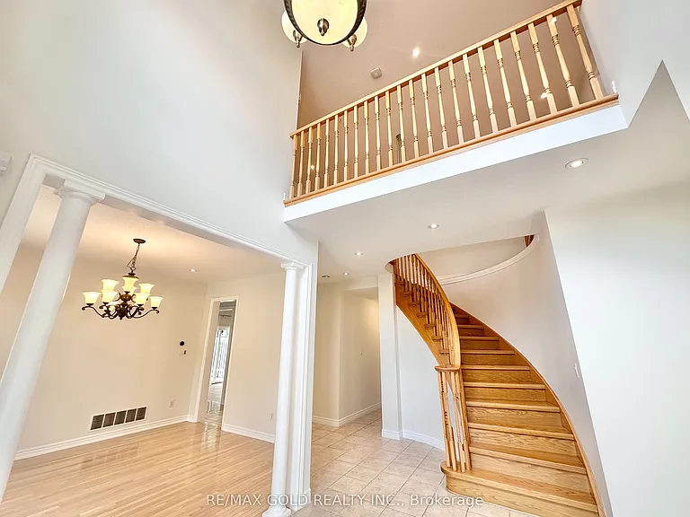 2293 Baronwood Dr — Photo 3