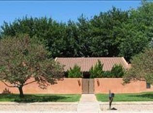 2504 Coronado Dr, Roswell, NM 88201