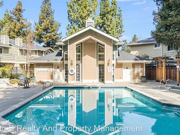 2nd image of 2779 Somerset Park Cir
