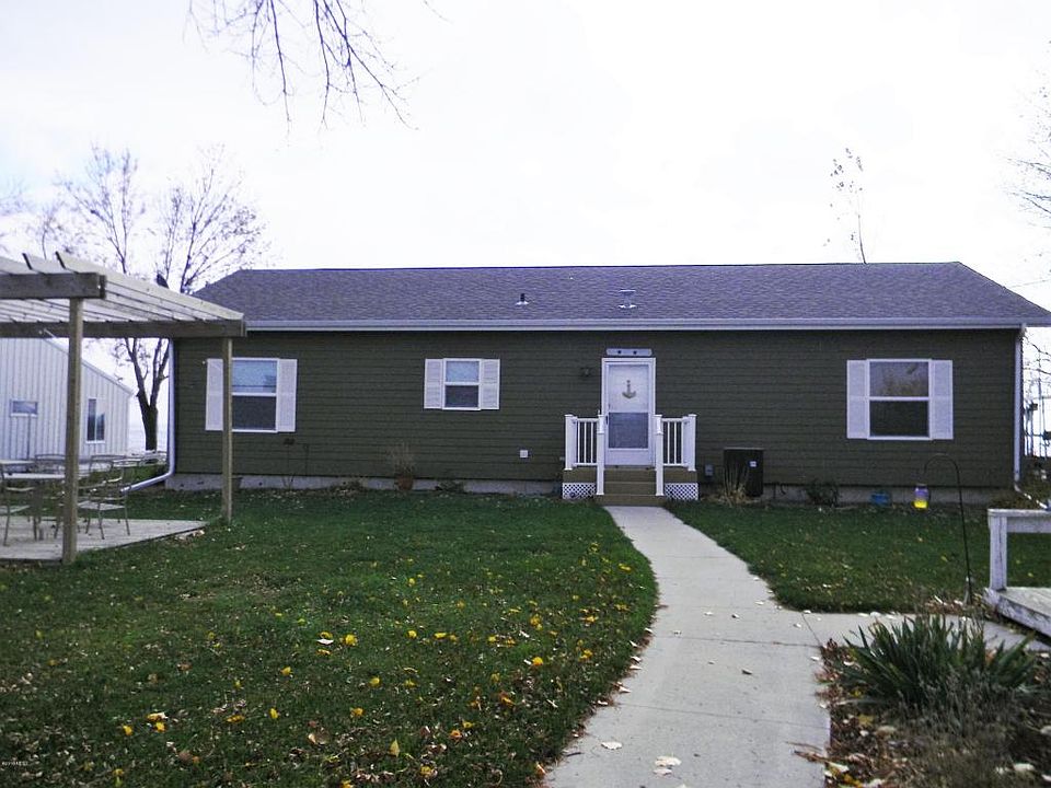 1st image of 478 W Lake Dr