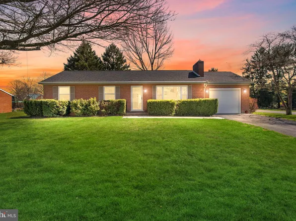 13921 Blue Mountain Dr, Maugansville, MD 21767