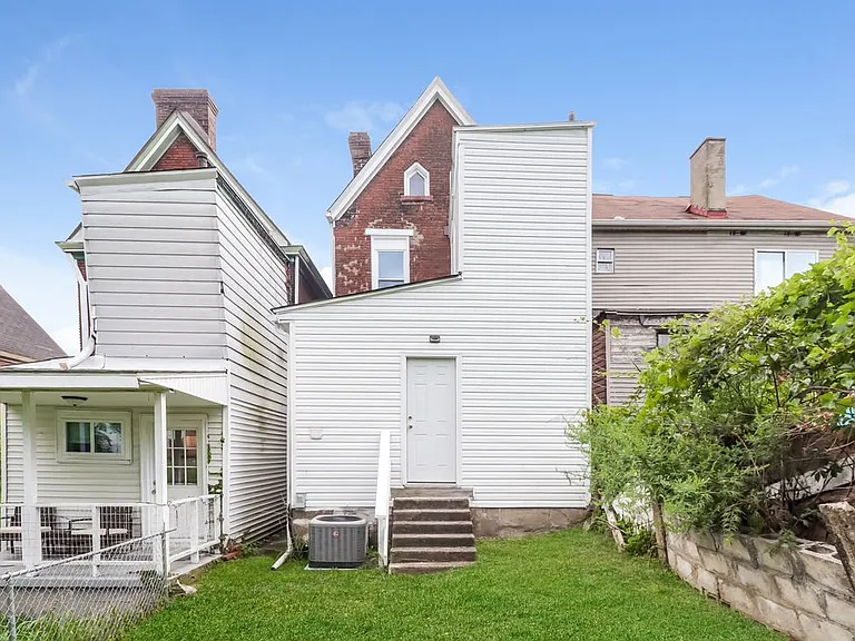 33 Millbridge St — Photo 1