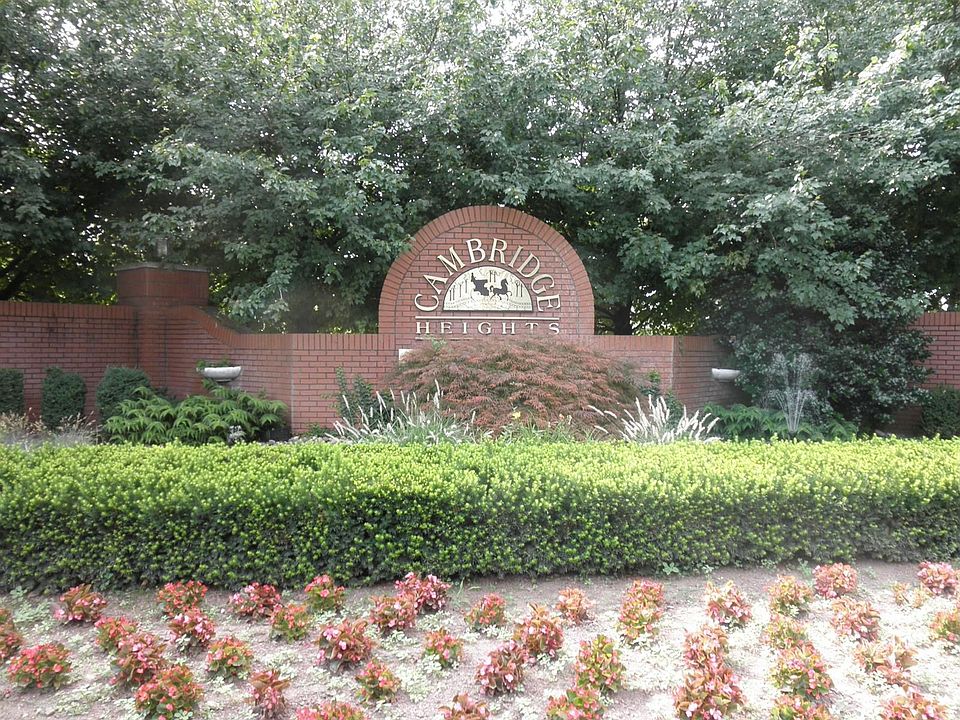 1st image of 400 Manchester Dr