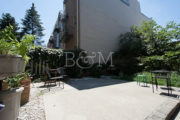 Rented by Brick&Mortar | media 58