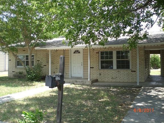 2nd image of 2229 Louise St