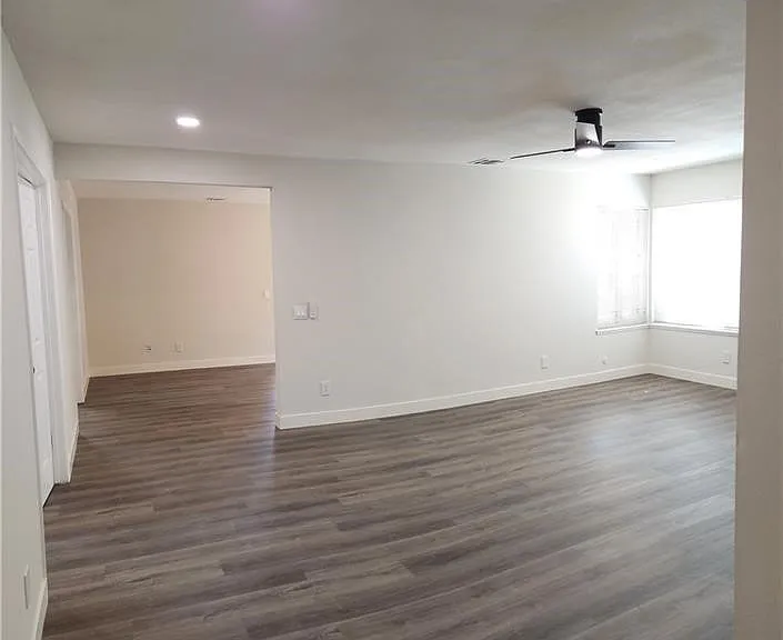 10160 Medallion Pl — Photo 25