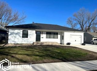 304 Superior St, Emmetsburg, IA 50536