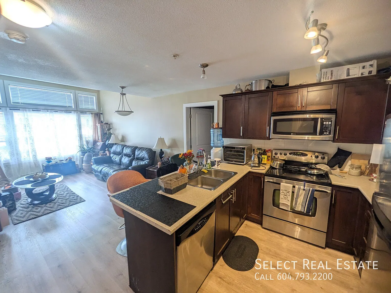 2 bed, 750 sqft, $1,550 — Photo 2