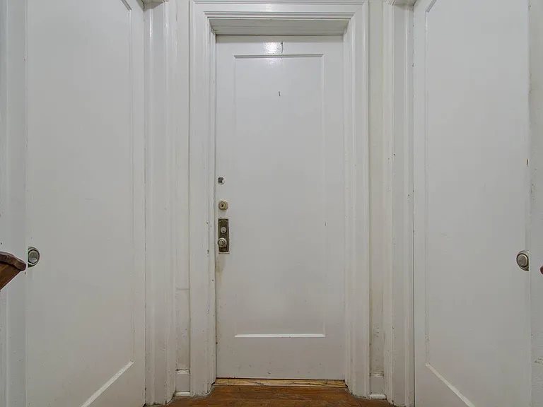 1428 Wentworth St #1 — Photo 3