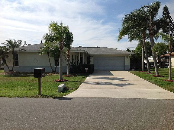 3rd image of 22449 Glen Ave