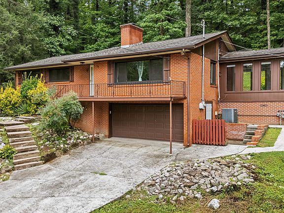 3rd image of 2618-2528 Shaler Ln SW