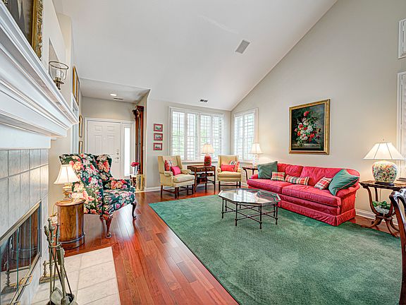 5th image of 4516 Statesmen Dr
