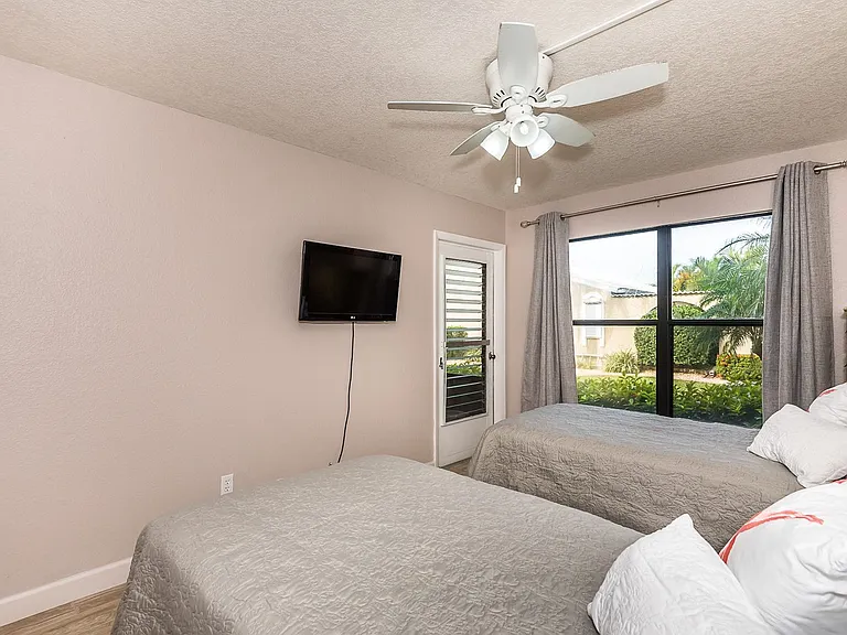 2601 W Marion Ave #47A — Photo 30