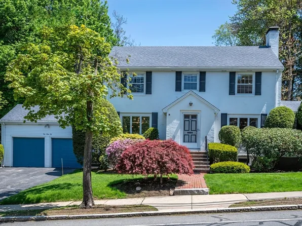 256 Dedham St, Newton, MA 02461