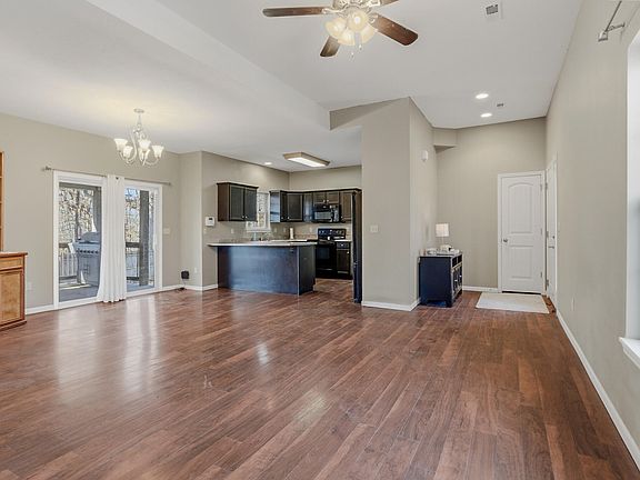 4th image of 7750 W Hughes Rd