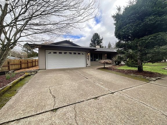 3rd image of 1701 Fir Rd