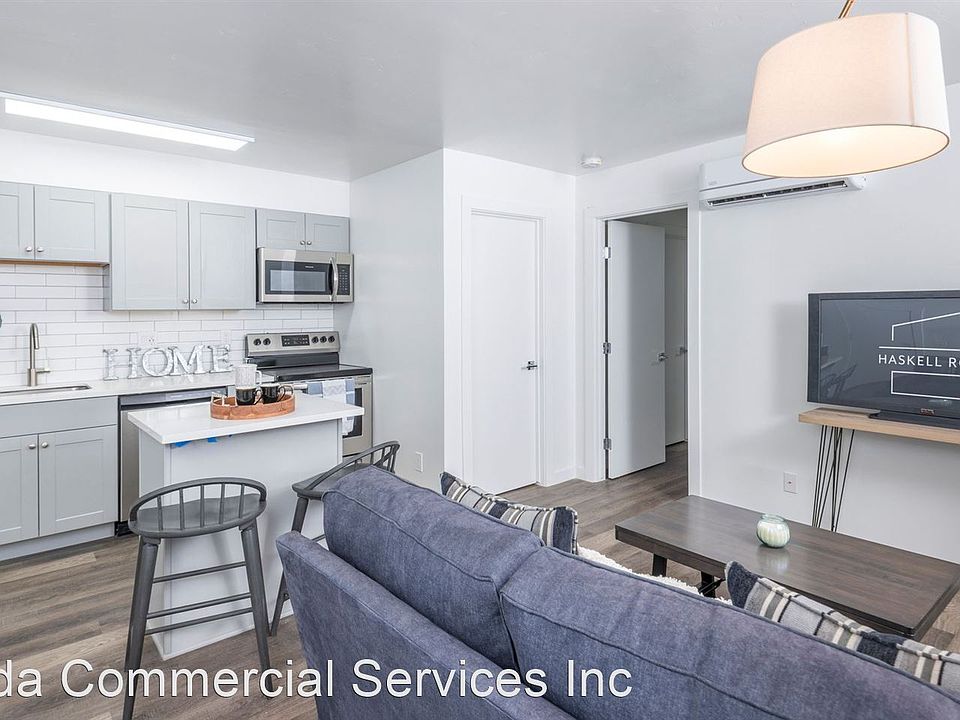 2nd image of 1060 Haskell St #8