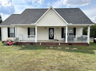 36 Ridgeline Dr, Fayetteville, TN 37334