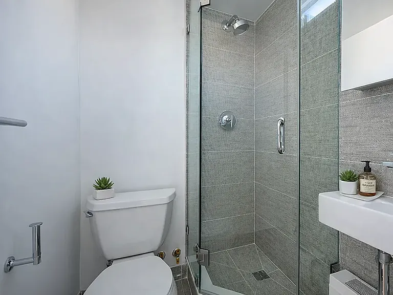 240 E 76th St #10M — Photo 10