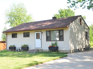 1204 E Randy Rd, Oak Creek, WI 53154