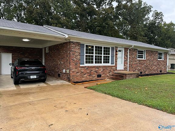 3rd image of 1112 Garden Dr