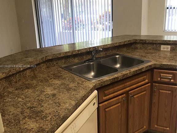 4th image of 9999 Summerbreeze Dr APT 909