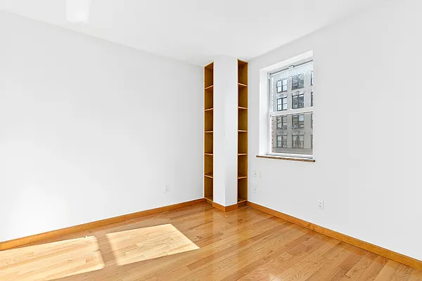 Rented by Corcoran | media 25