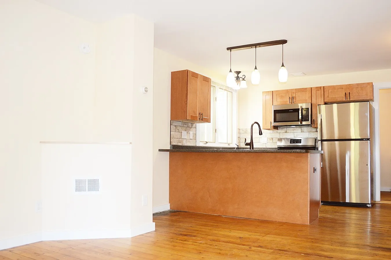 18 Rose Street — Photo 1