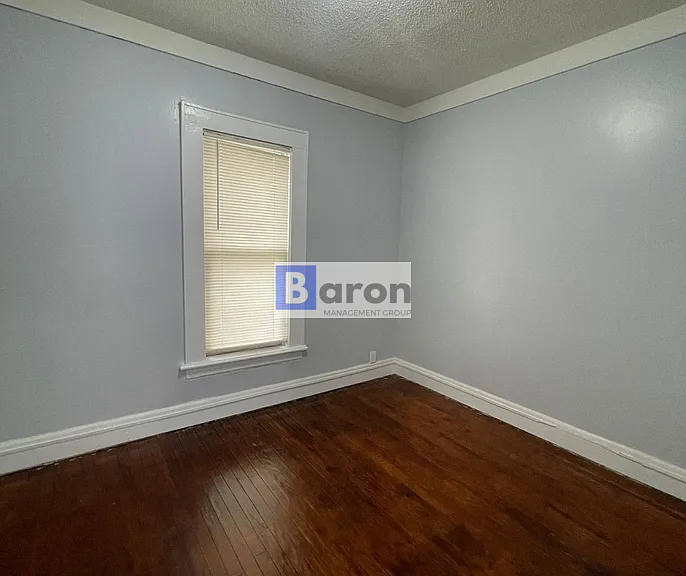 2417 Linden Ave #1 — Photo 8